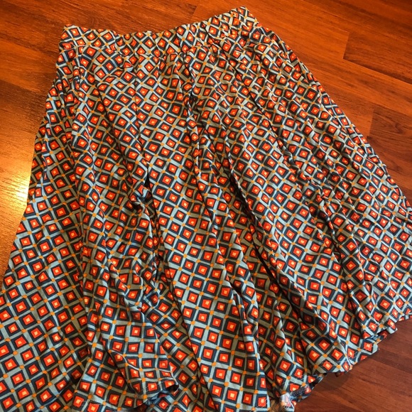 LuLaRoe Flowy Skirt. Size Small. Great condition! - Picture 6 of 6